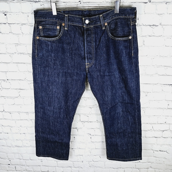 LEVI'S | 501 button fly medium wash cut-off cropped jean capris - Picture 1 of 10